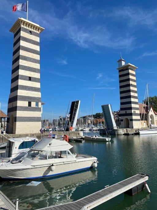 Le Victorien Yourhosthelper Deauville